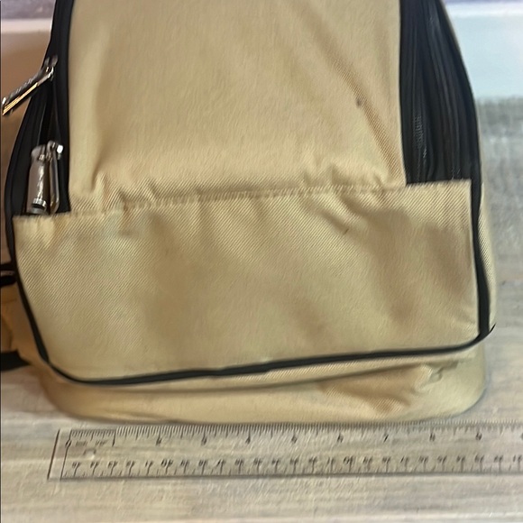 EUC Outdoor Excursions Beige Backpack with Picnic Set - Picture 14 of 14